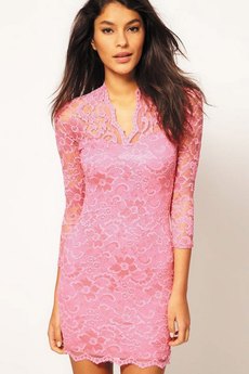 Розовое гипюровое платье с V-образным вырезом Kokette со скидкой